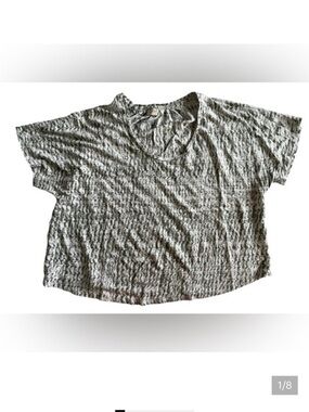 Linen Poetry Monochrome Textured Short Sleeve Tee